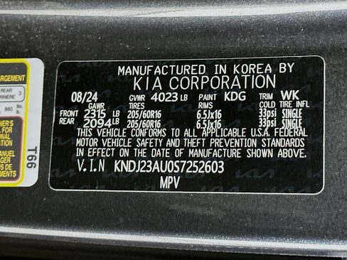 Used 2025 Kia Soul LX w/ LX Technology Package FWD image 12