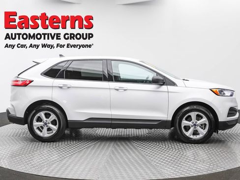 Used 2020 Ford Edge SE image 4