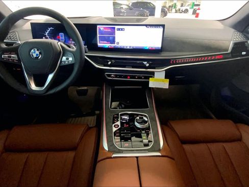 New 2026 BMW X5 xDrive50e image 5