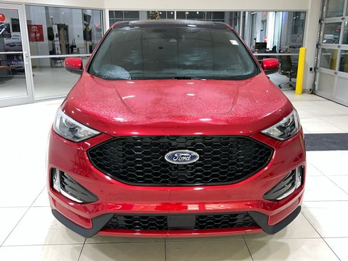 Used 2022 Ford Edge ST-Line w/ Class II Trailer Tow Package image 3