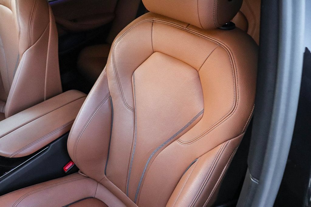 Used 2020 BMW 530e w/ M Sport Package RWD image 27