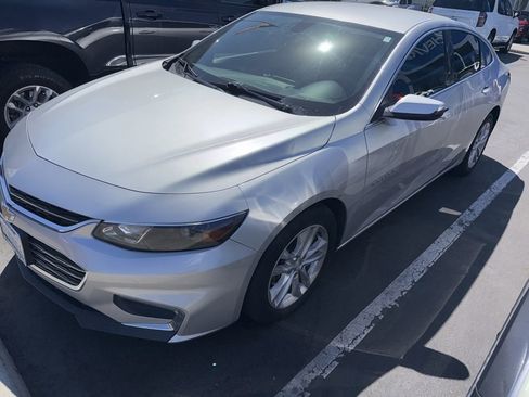 Used 2018 Chevrolet Malibu LT image 17
