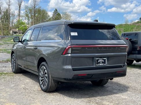 New 2025 Lincoln Navigator L Black Label AWD/4WD image 31