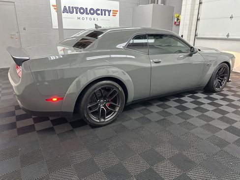 Used 2019 Dodge Challenger SRT Hellcat image 10