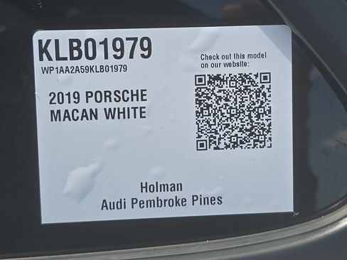 Used 2019 Porsche Macan AWD/4WD image 32