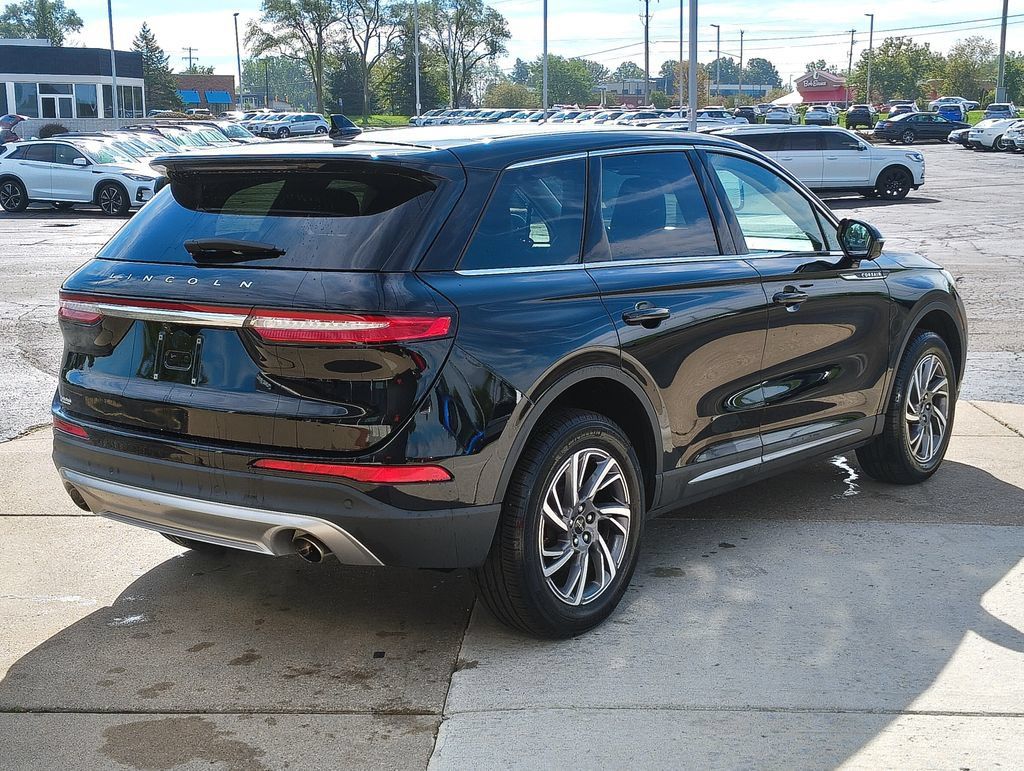 Used 2023 Lincoln Corsair AWD w/ Equipment Group 101A image 16