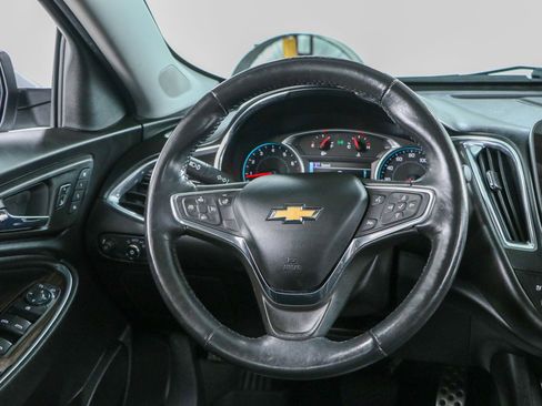 Used 2016 Chevrolet Malibu Premier FWD image 12