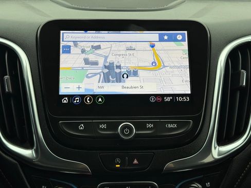 Used 2022 Chevrolet Equinox Premier AWD/4WD image 11