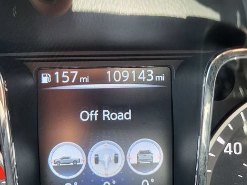 Used 2016 Nissan Titan SV AWD/4WD image 32