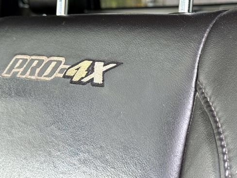 Used 2015 Nissan Titan PRO-4X image 17