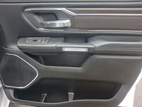 Certified 2025 RAM 1500 Laramie AWD/4WD image 10