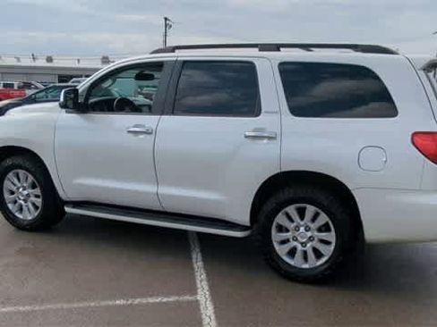 Used 2016 Toyota Sequoia Platinum image 6