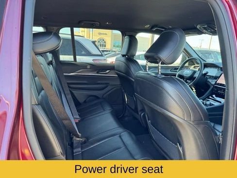 Used 2024 Jeep Grand Cherokee Limited AWD/4WD image 15