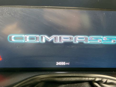 Used 2022 Jeep Compass High Altitude image 12