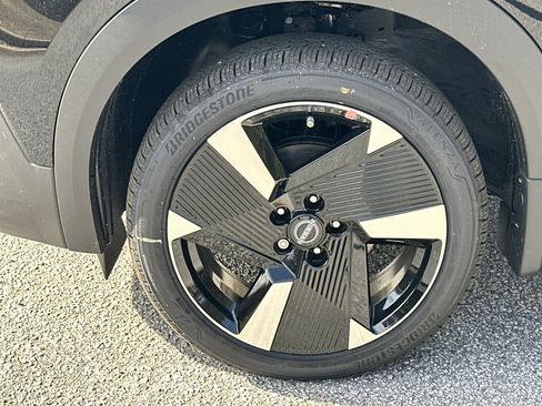 New 2026 Nissan Kicks SR image 11