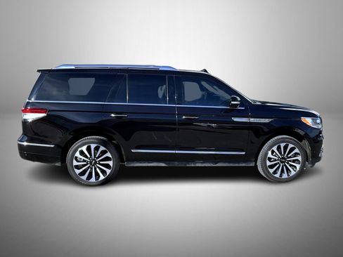 Certified 2023 Lincoln Navigator Reserve image 4