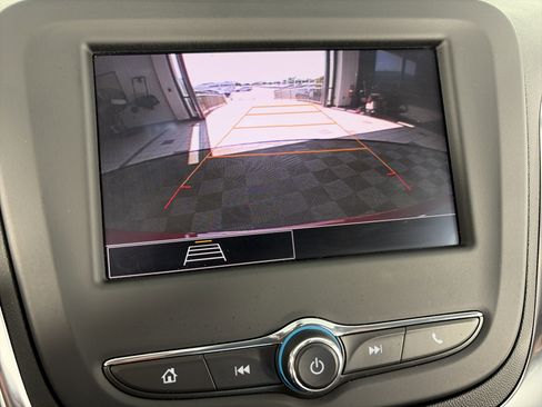 Used 2024 Chevrolet Equinox LT FWD image 21