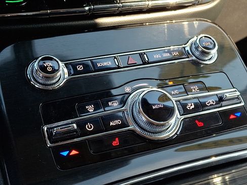 Certified 2022 Lincoln Nautilus AWD image 18
