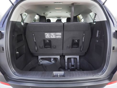 Used 2025 Kia Carnival image 58