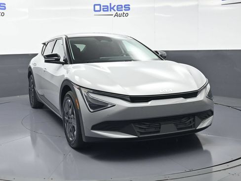New 2026 Kia EV6 Light RWD image 2
