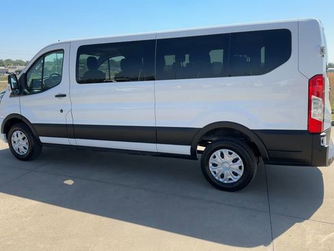 Used 2023 Ford Transit 350 XLT image 5