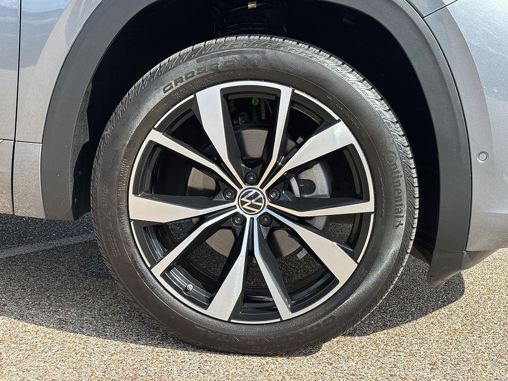 Used 2024 Volkswagen Atlas SEL Premium R-Line AWD/4WD image 10