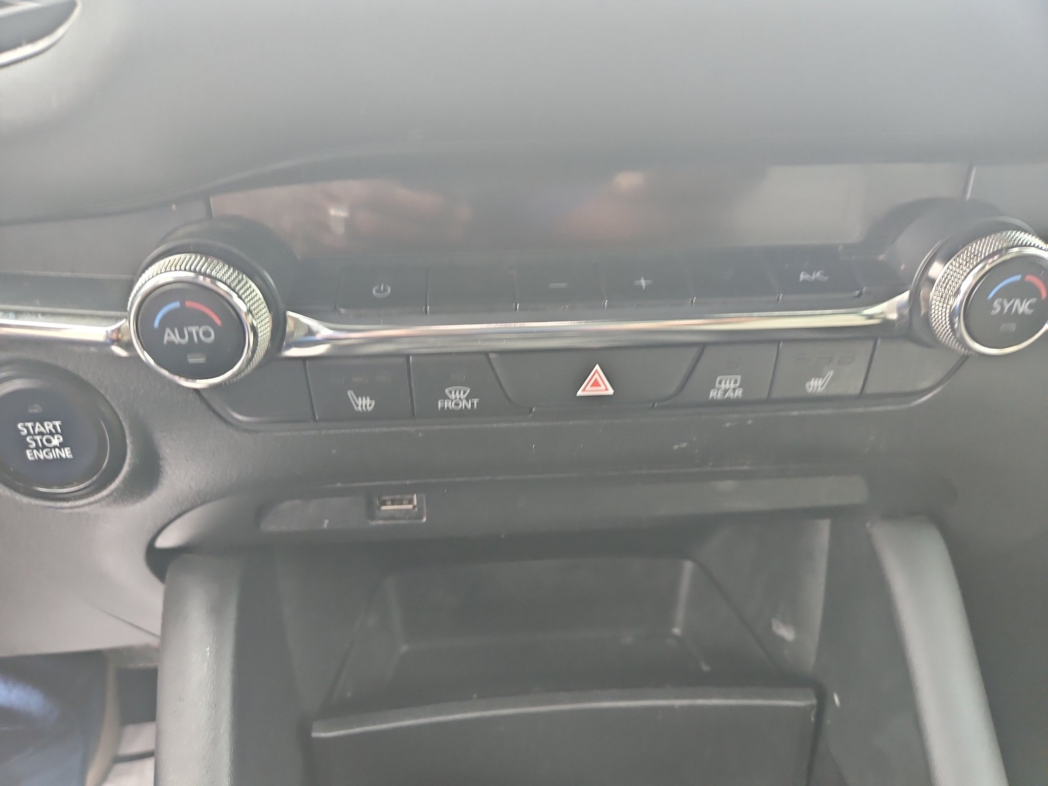 Used 2019 MAZDA MAZDA3 AWD Hatchback w/ Preferred Pkg image 24