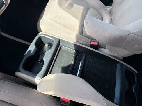 Used 2022 Honda Odyssey EX image 24