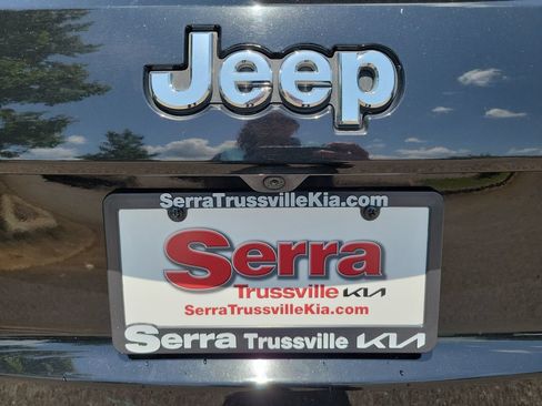 Used 2022 Jeep Grand Cherokee Limited AWD/4WD image 32
