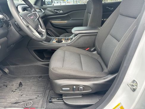 Used 2022 GMC Acadia SLE w/ Driver Convenience Package image 10