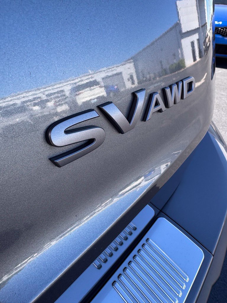 Used 2024 Nissan Rogue SV AWD/4WD image 9