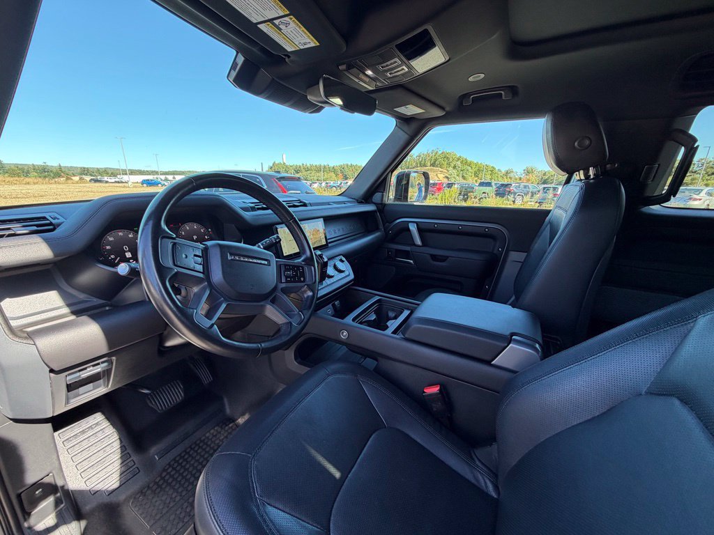 Used 2024 Land Rover Defender 90 X-Dynamic SE AWD/4WD image 7