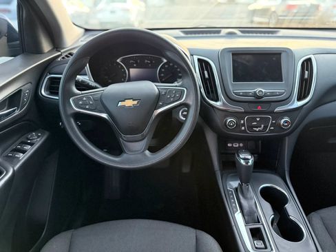 Used 2019 Chevrolet Equinox LT FWD image 18