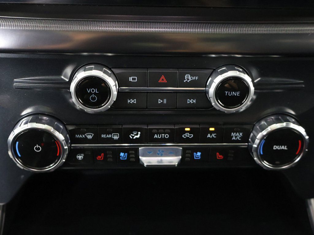 Used 2025 Ford F150 Lariat AWD/4WD image 55