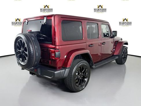 Used 2021 Jeep Wrangler Unlimited Sahara w/ Cold Weather Group AWD/4WD image 7