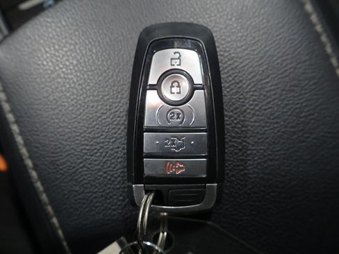 Used 2019 Ford Fusion SEL FWD image 25