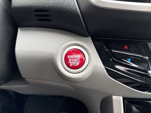 Used 2017 Honda Accord EX-L image 14