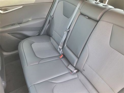 New 2025 Kia Niro EX image 16