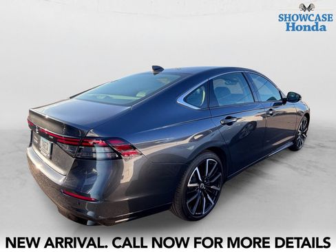 Used 2025 Honda Accord Touring image 5