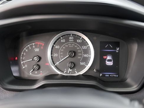 Used 2022 Toyota Corolla LE image 16