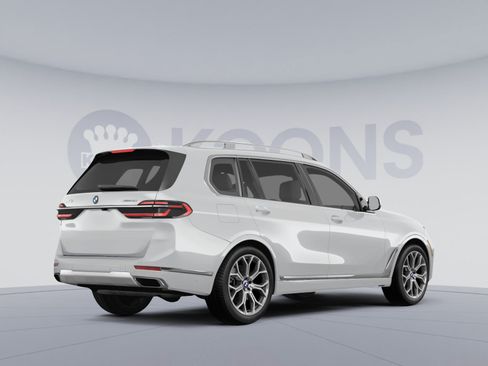 Used 2026 BMW X7 xDrive40i AWD/4WD image 4