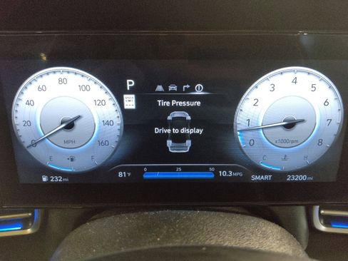 Used 2025 Hyundai Elantra Limited FWD image 23