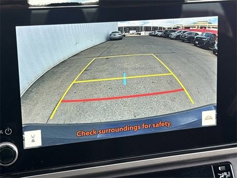 Used 2025 Toyota Camry SE image 18