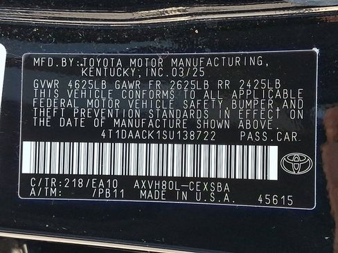 Used 2025 Toyota Camry SE image 28