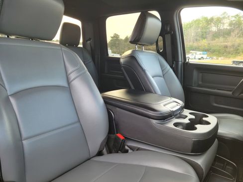 Used 2023 RAM 2500 Tradesman w/ Chrome Appearance Group image 36