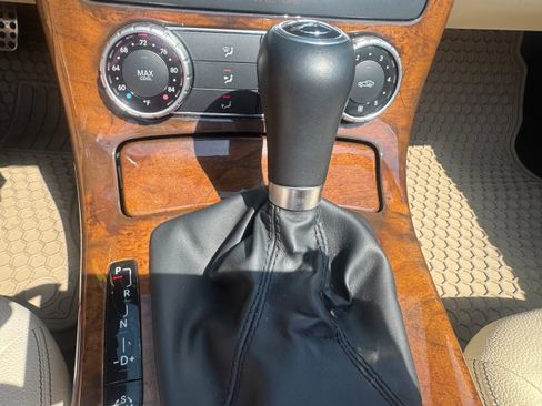 Used 2014 Mercedes-Benz SLK 250 image 23