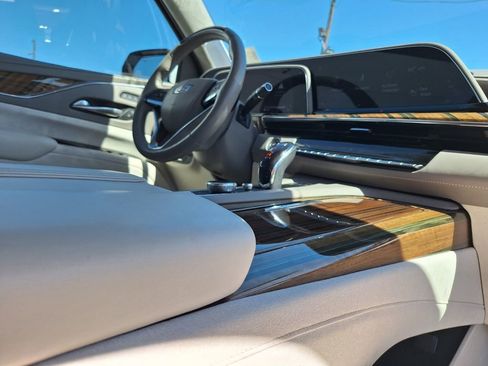 Certified 2023 Cadillac Escalade Premium Luxury Platinum w/ LPO, Radiant Package image 29