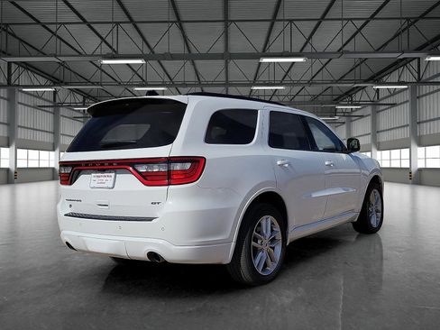 Used 2024 Dodge Durango GT image 4