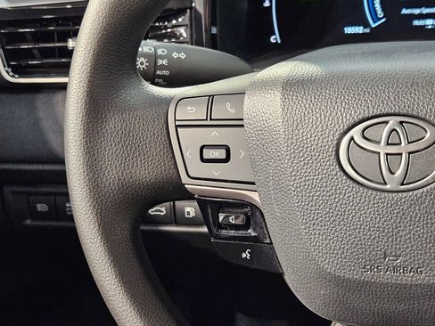 Used 2025 Toyota Camry LE w/ Convenience Package FWD image 26