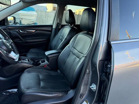 Used 2018 Nissan Rogue SL image 17